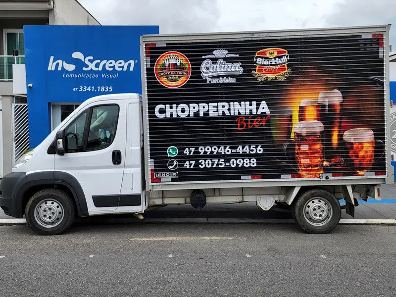 Baú da Chopperinha com plotagem fotográfica