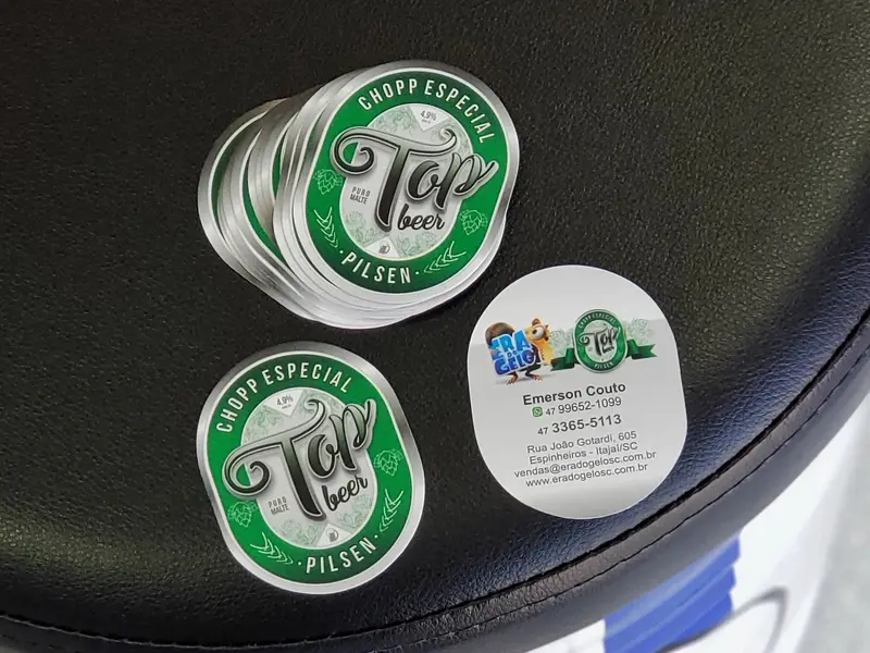 Cartões redondos da Top Beer com corte especial