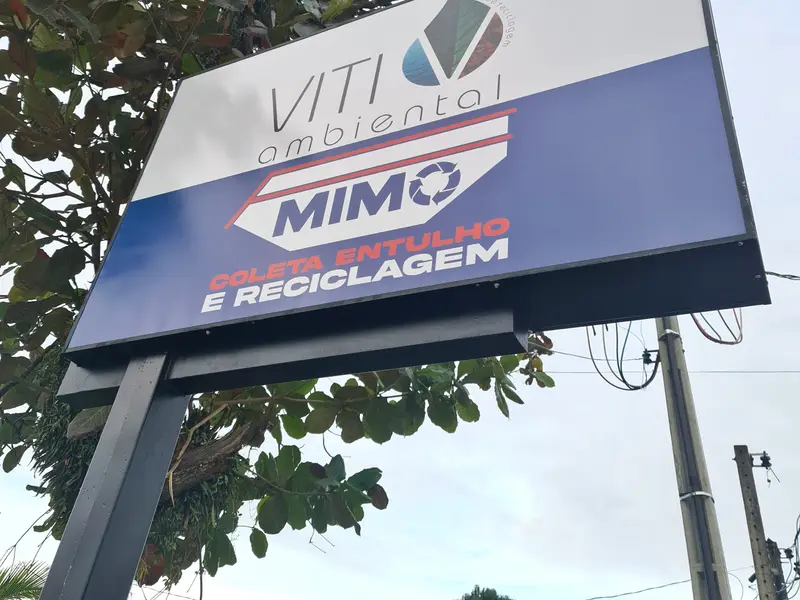 Totem da Mimo Reciclagem