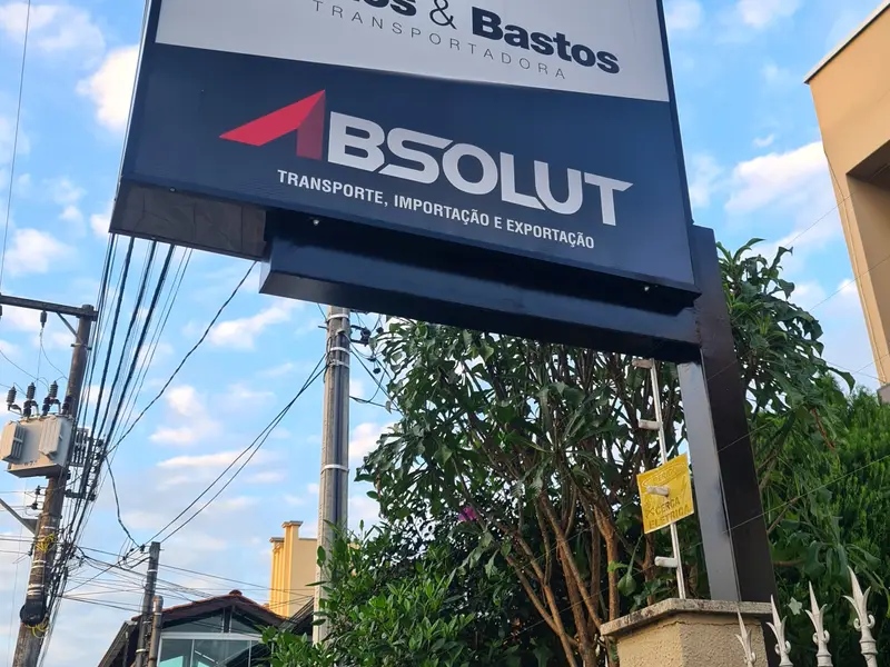 Totem da Absolut Transporte, Importação e Exportação